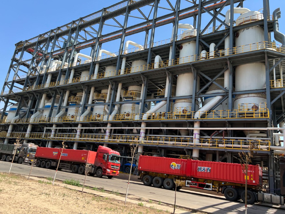 2022年2月 山東魯豫博創(chuàng  )鋁業(yè)有限公司450噸七效蒸發(fā)器建成投產(chǎn)。